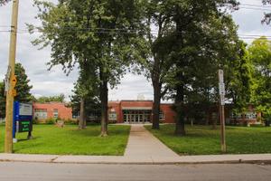 exterior of umbrella queensdale